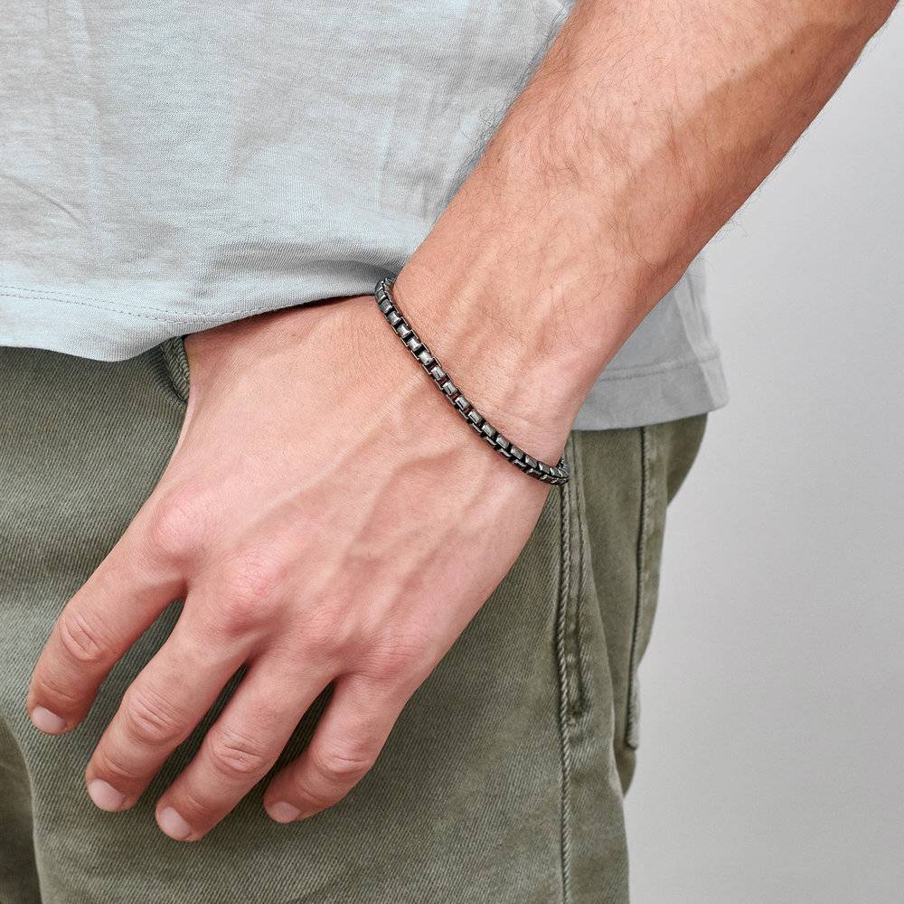 Box Chain Bracelet in Black Silver-3 product photo