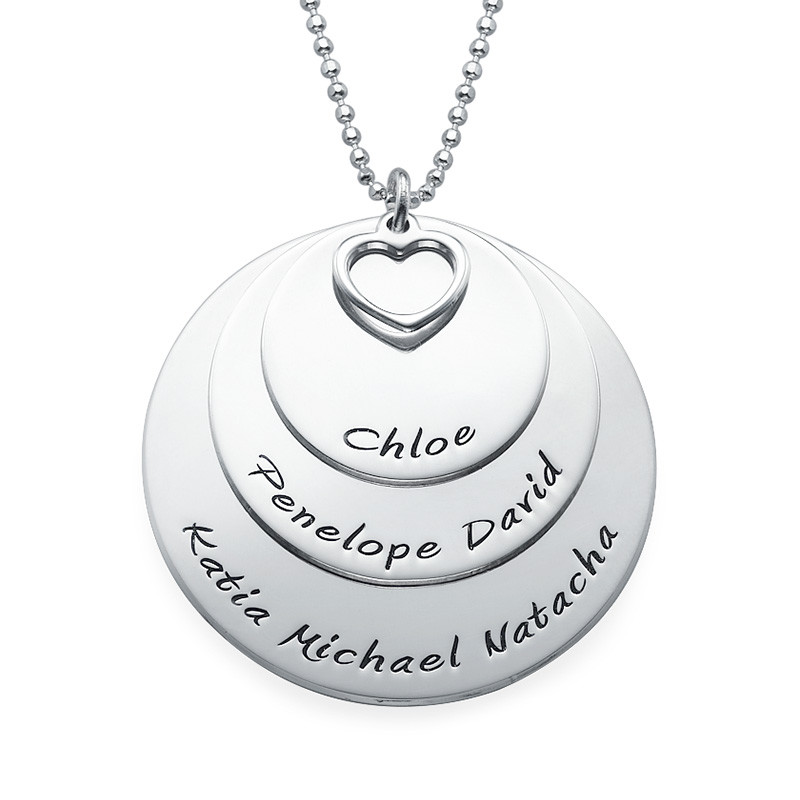 Personalized 3 Discs Necklace with Heart